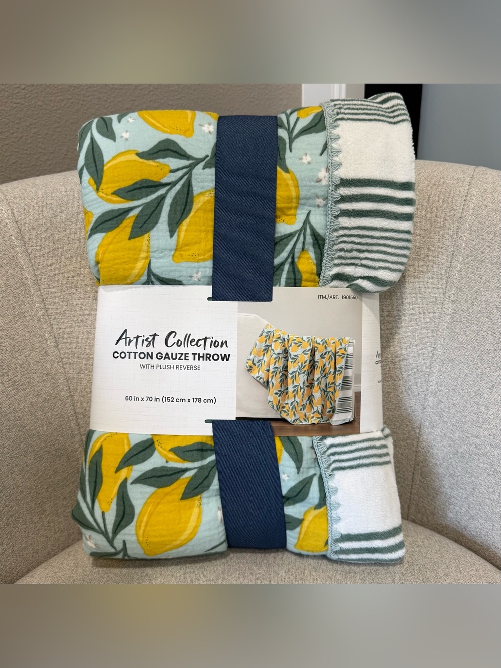 NWT Artist Collection Cotton Gauze Throw with plush reverse 60 X 70
